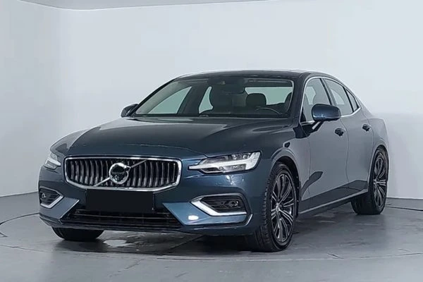 Volvo S90 kiralık araç - premium sedan kiralama